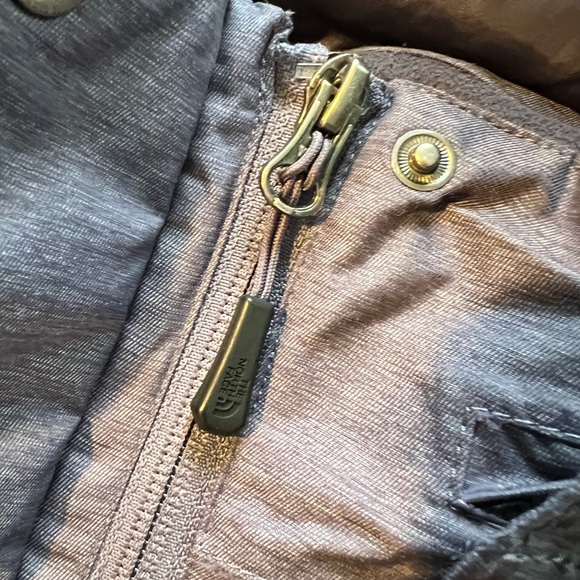 North Face HyVent Ski Jacket with Removable Inner Fleece Lining and hoodie - Picture 11 of 16